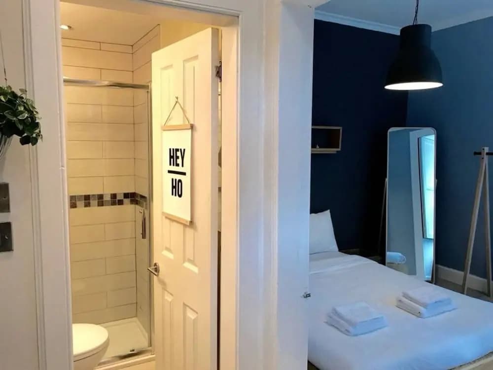 1 Bedroom Flat In Edinburghs New Town - photo 6
