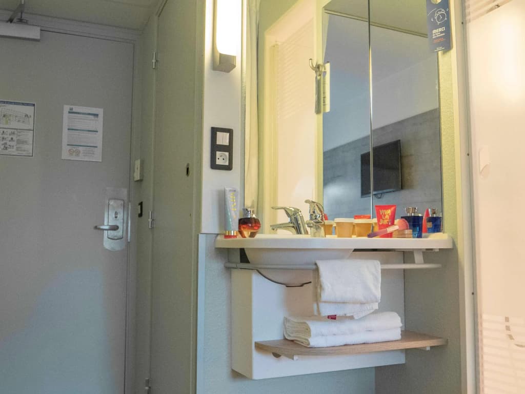 ibis budget Paris Porte d'Orleans - photo 9