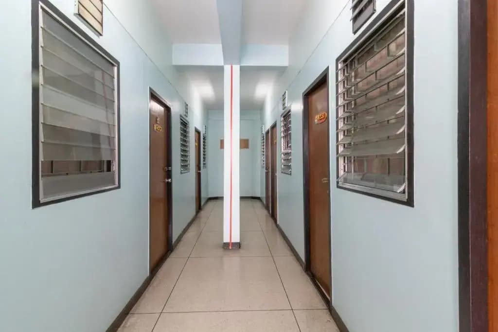 7 Holder Guesthouse - photo 11