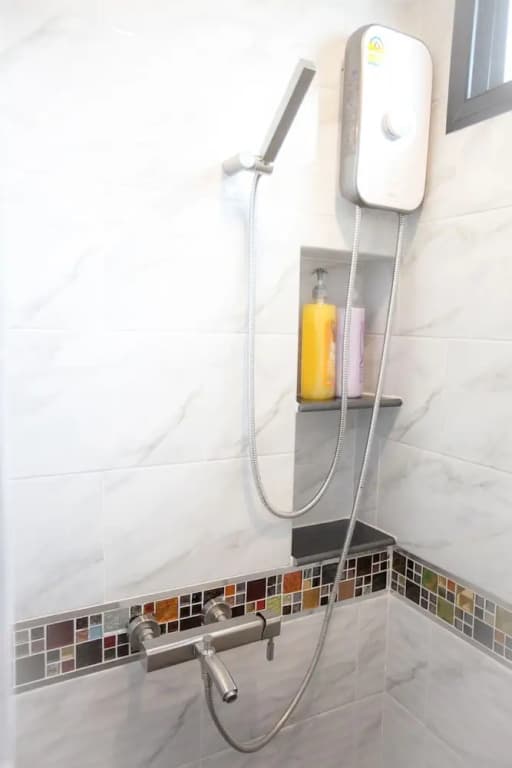 3 Bedroom House @Skytrain - photo 10
