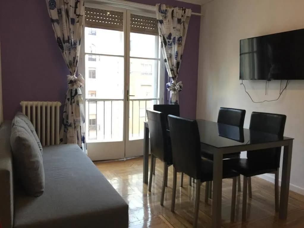 Hostal Gran Via 59 - photo 2