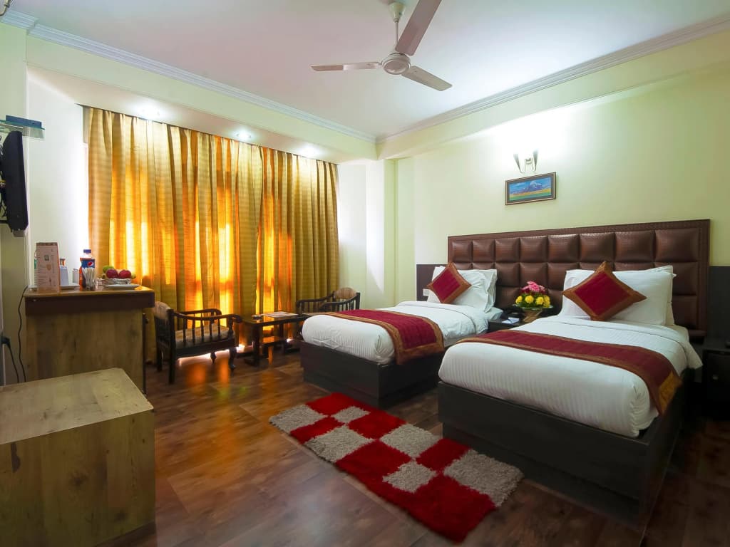 Hotel White House - photo 2