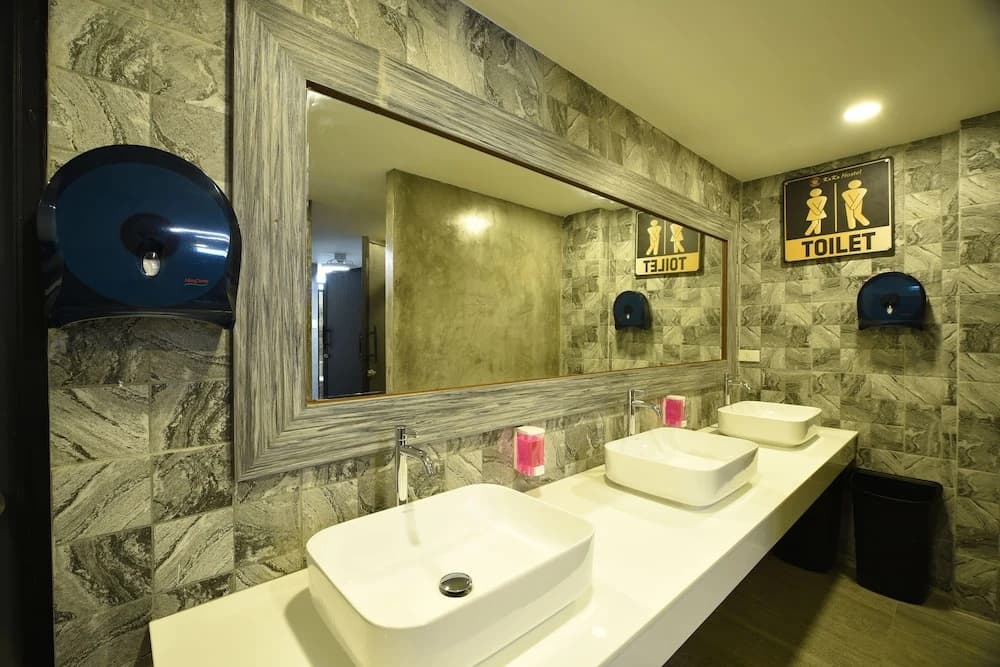 KOKO Hostel- Adults Only - photo 9