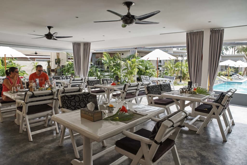 CoconutsPalm Resort - photo 40