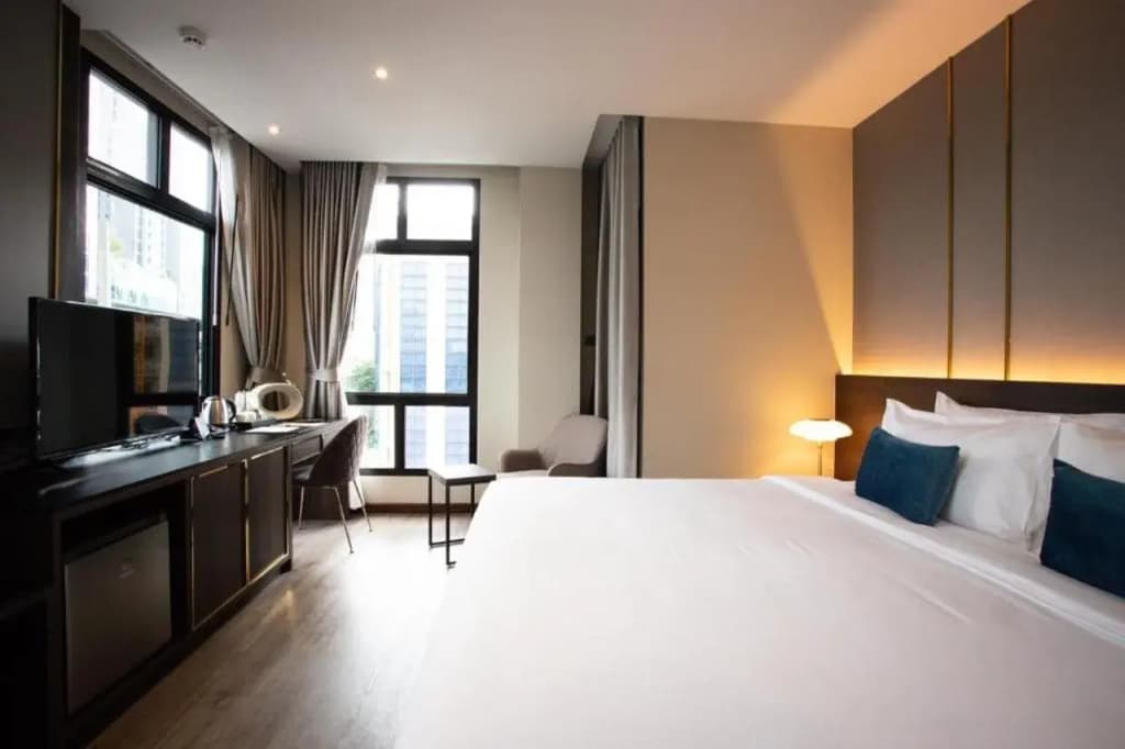 SAM E Hotel Bangkok Sathorn - photo 4