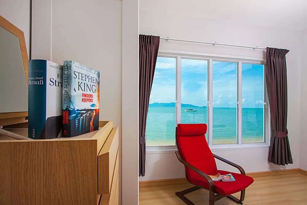 Interstellar Beachfront Villa A - photo 6