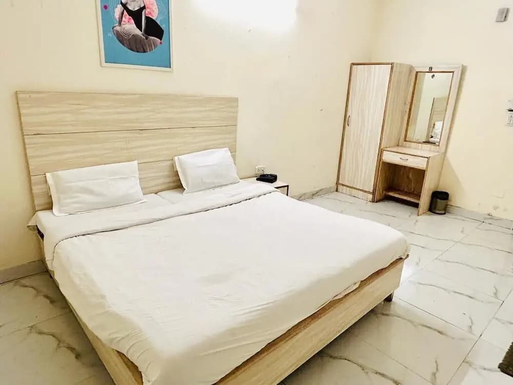 Hotel Green Arrow Rohini - photo 6