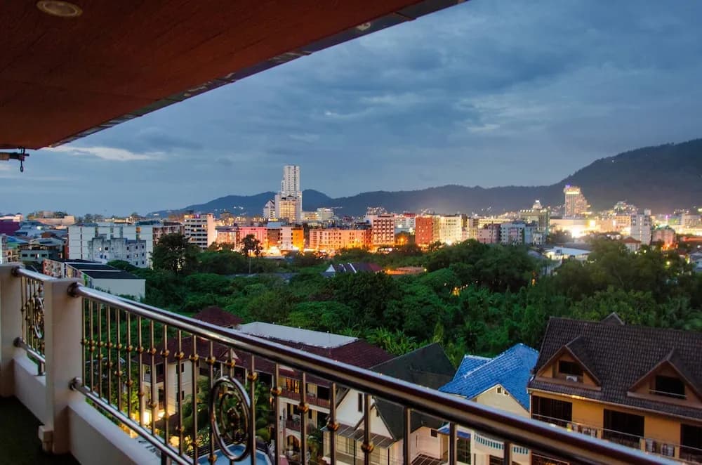 Diva Patong Hotel - photo 10