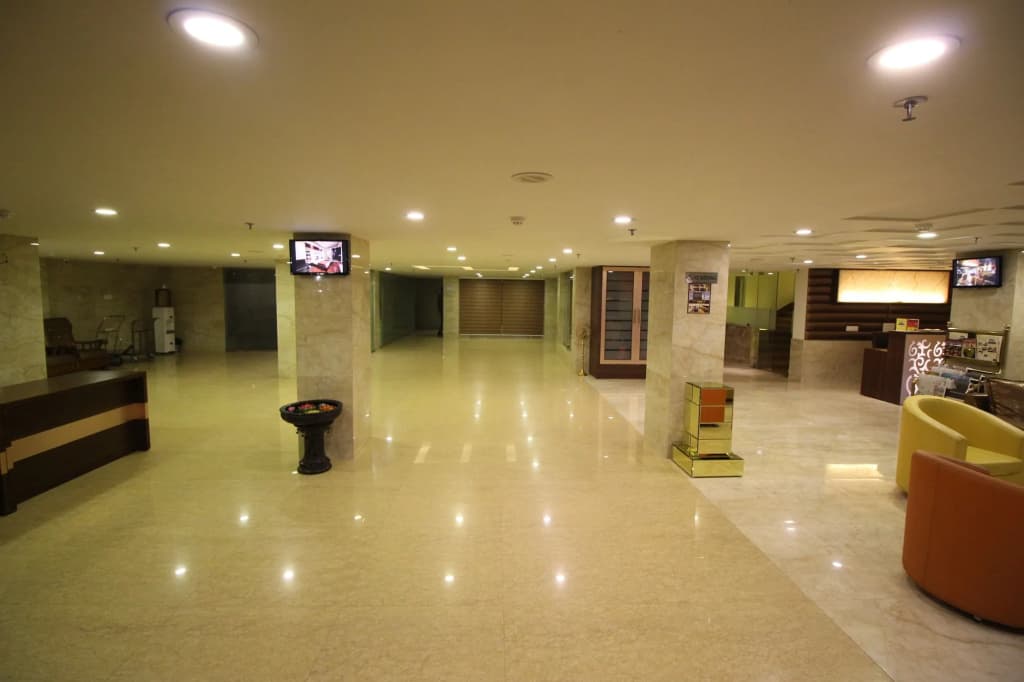Hotel Golden Grand - photo 13