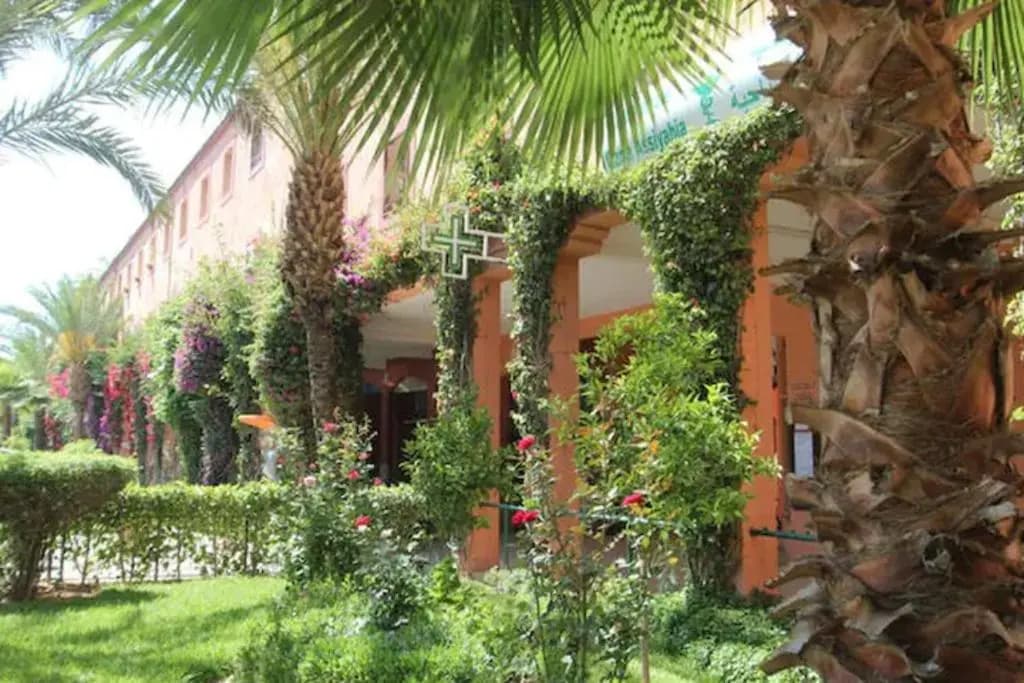 Riad Alaoui 134 with swimming pool and free parking - photo 14