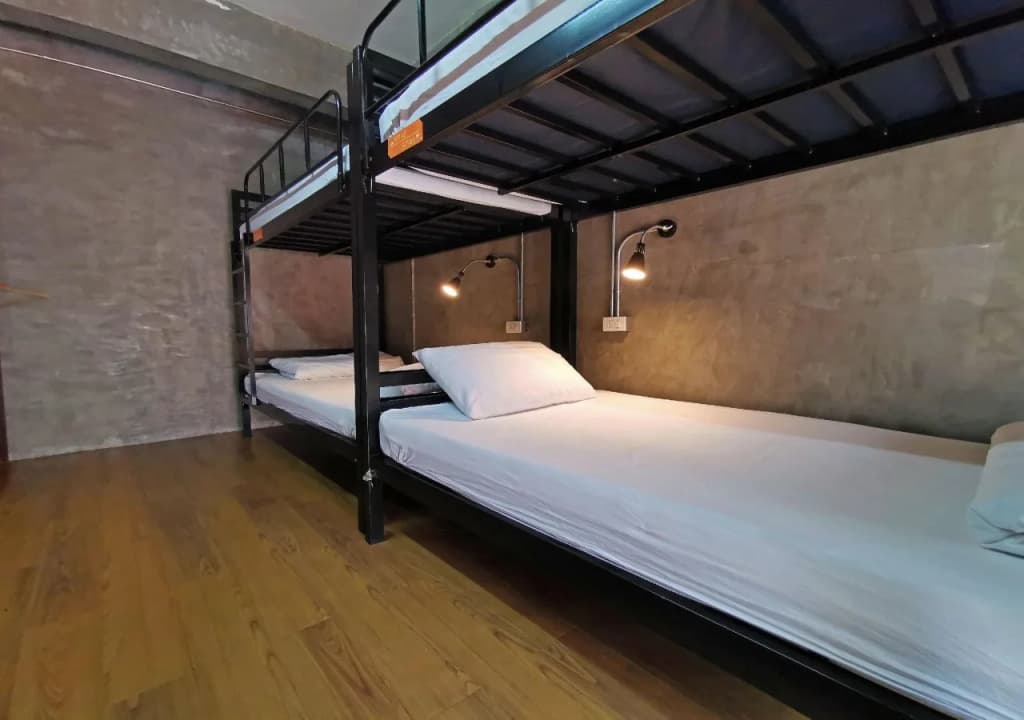 Urbanite Hostel - photo 4