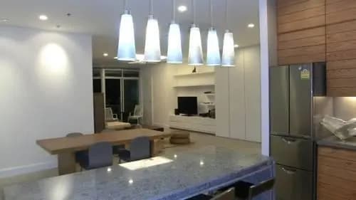 Two Bedroom Riverside Apartment - photo 2