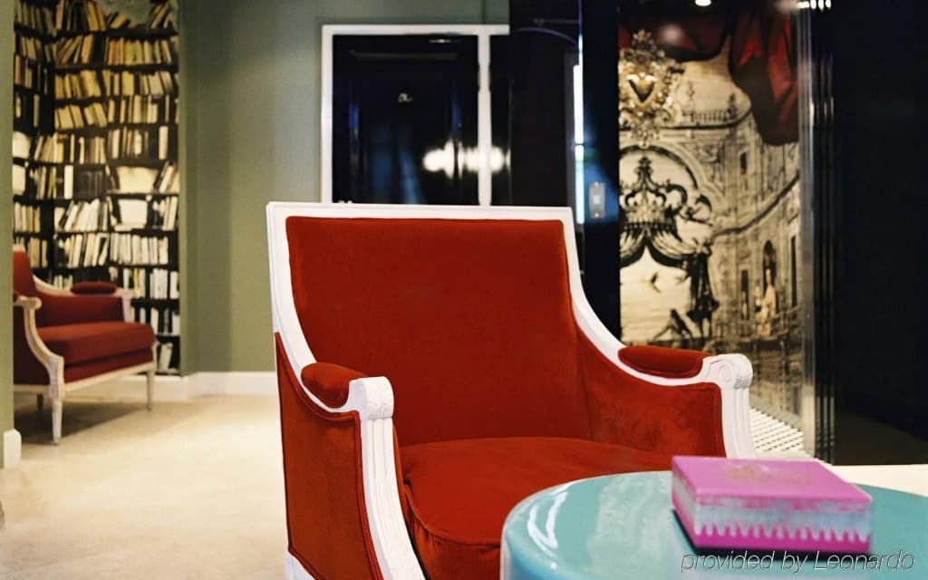 Hôtel du Petit Moulin, Haute Couture hotel by Lacroix - photo 13
