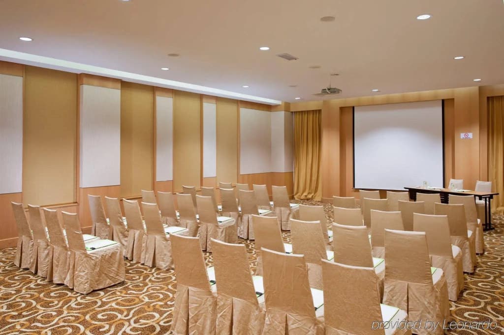 Holiday Inn Melaka by IHG - photo 18