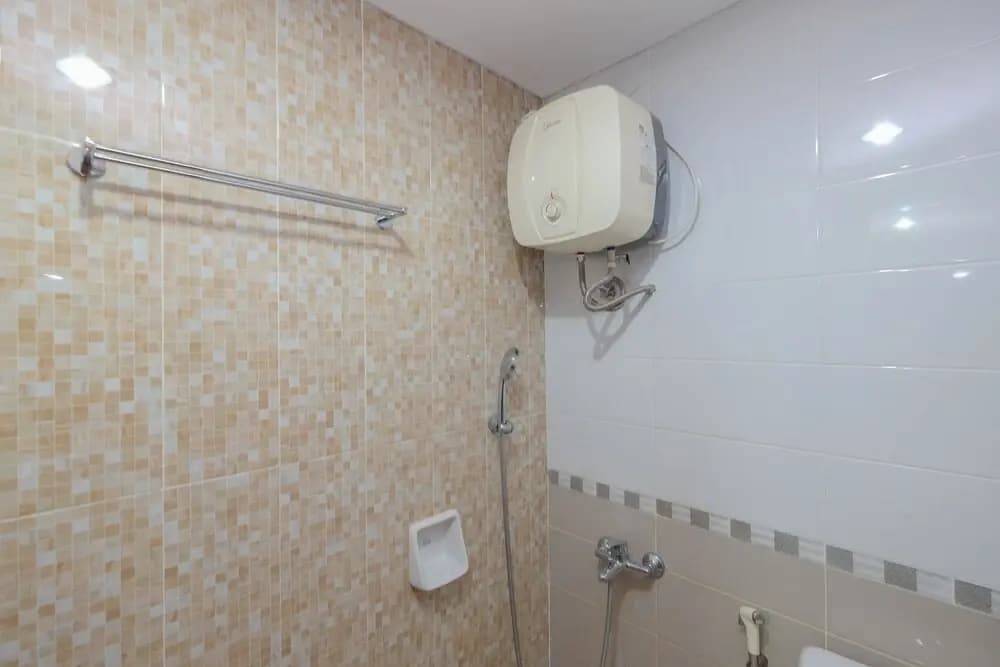 Spacious And Nice 2Br Apartment At Royal Olive Residence - photo 8