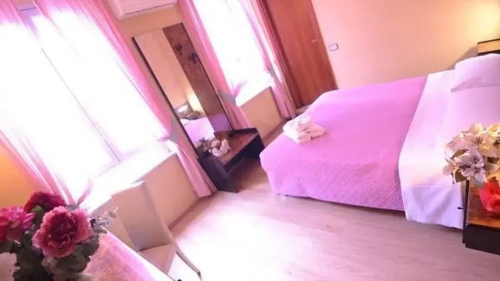 Hotel Capri - photo 14