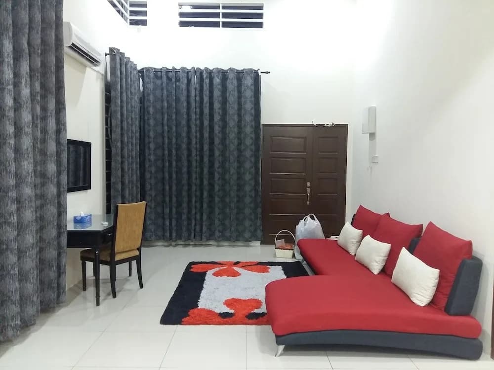 Rest Inn Mutiara at Homestay Gemas - photo 3