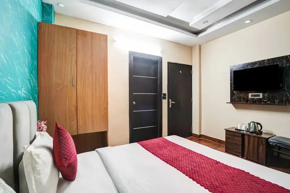 Hotel Twamev Couple Friendly Laxmi Nagar - photo 7
