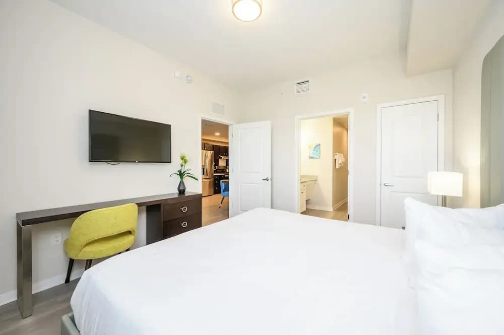Brand New Modern Vista Cay Reserve Condo - 5008 - photo 6
