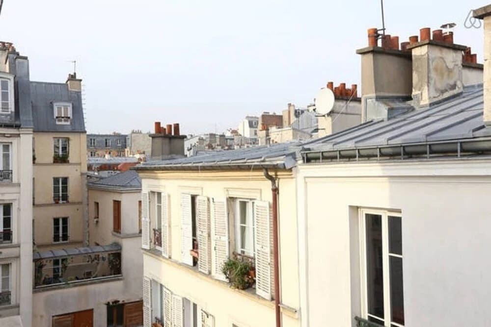 Appartement Abbesses - main photo
