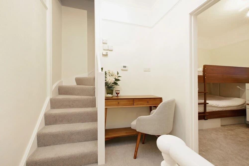 Quiet Historic Mews- Hyde Park - photo 12