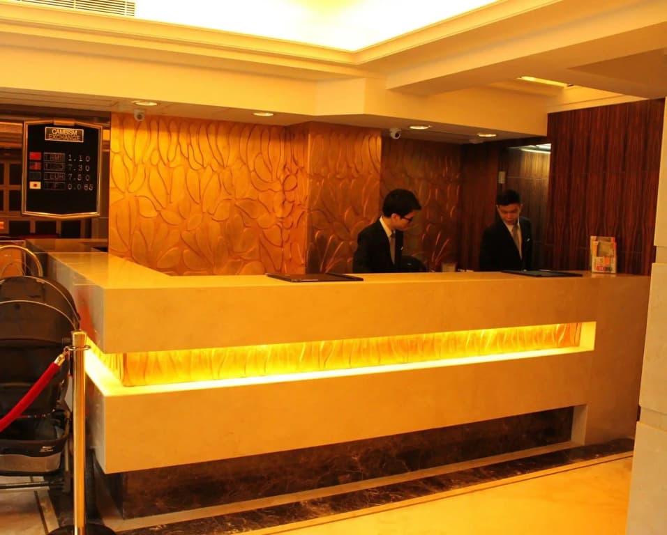 Lander Hotel Prince Edward - photo 2