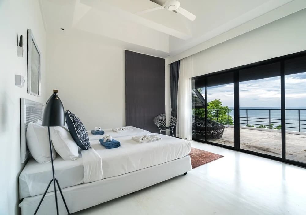 Farrah Oceanfront Villa - photo 2