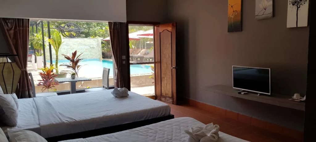 White Lotus Resort - photo 6