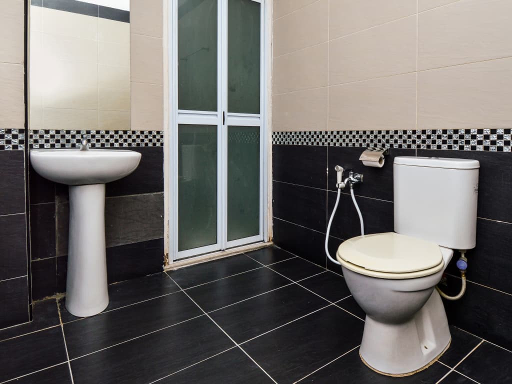 OYO 499 Comfort Hotel Sentul - photo 8