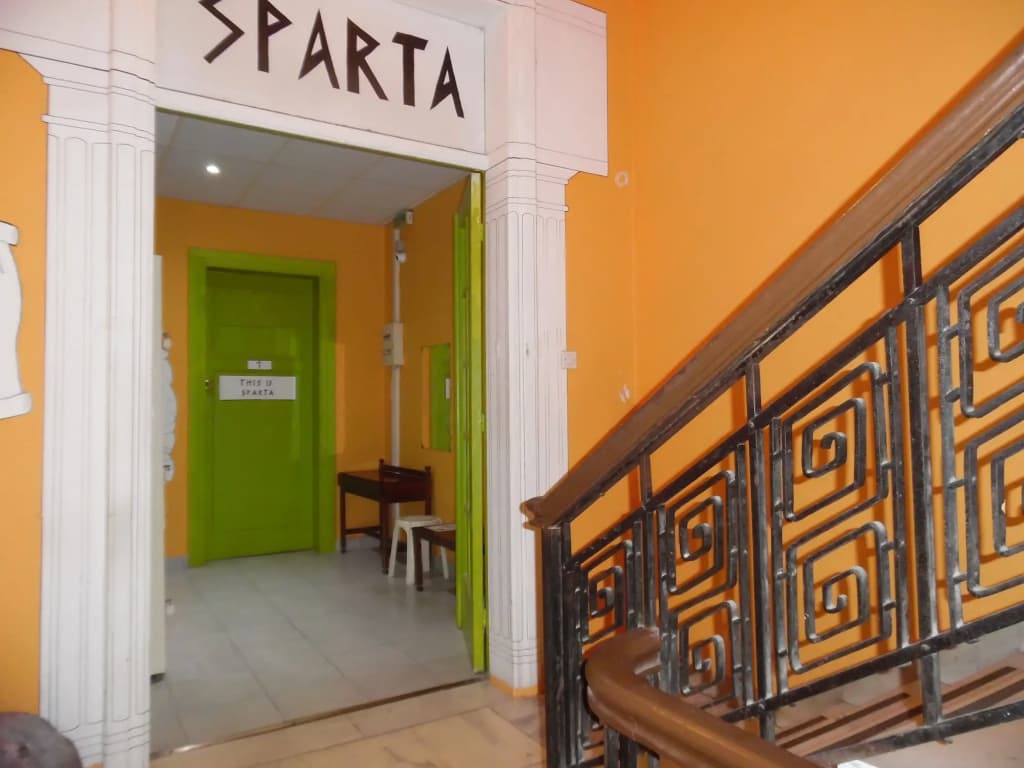 Zeus Hostel - photo 2