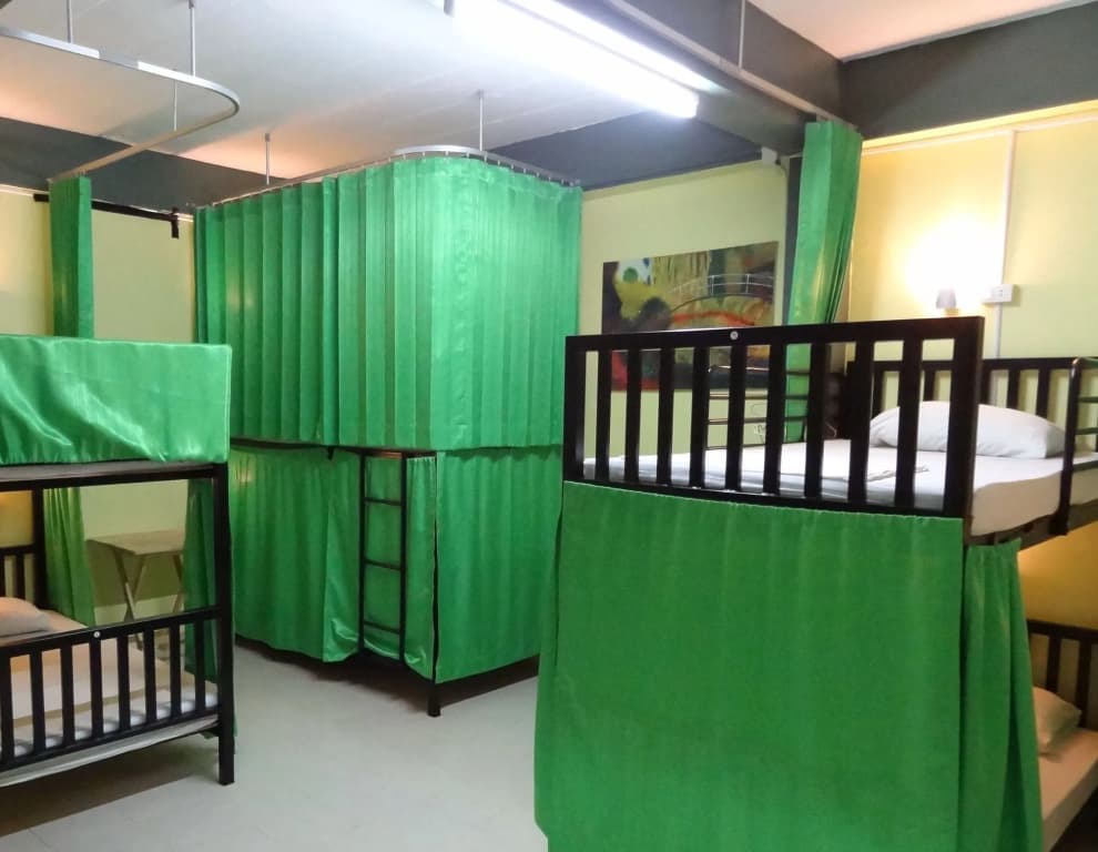 Hugs Guesthouse - photo 4