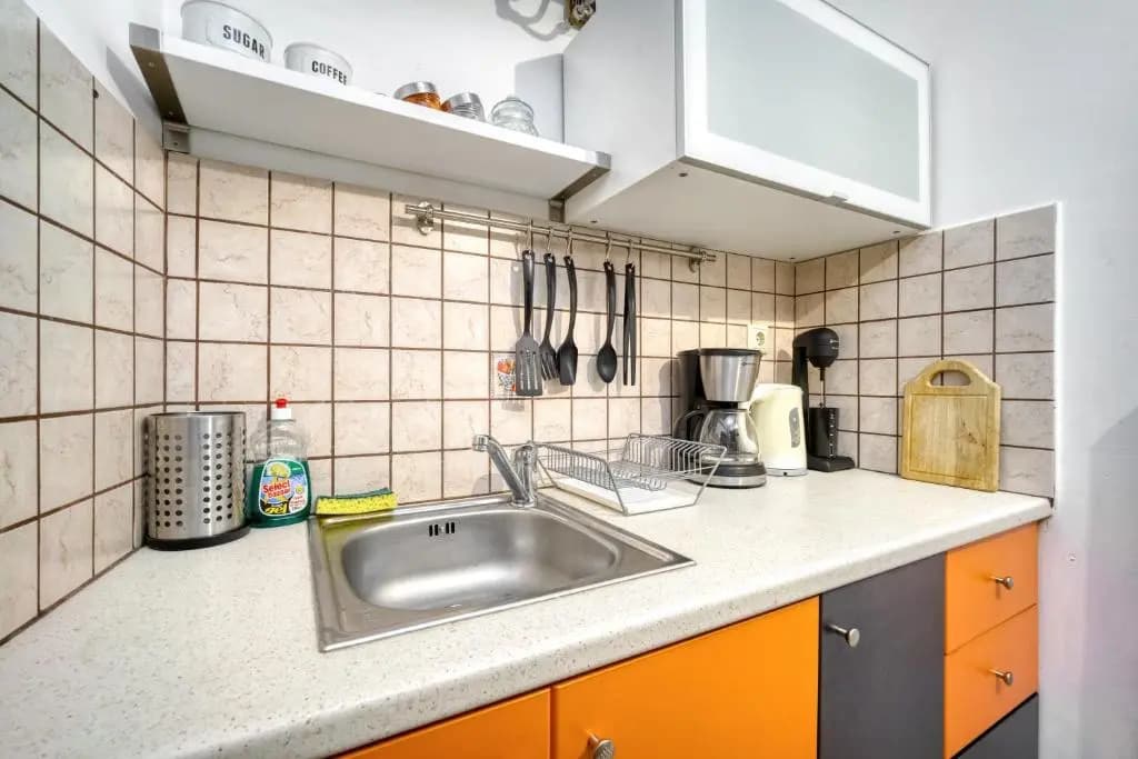 Athens metro apartment - photo 14
