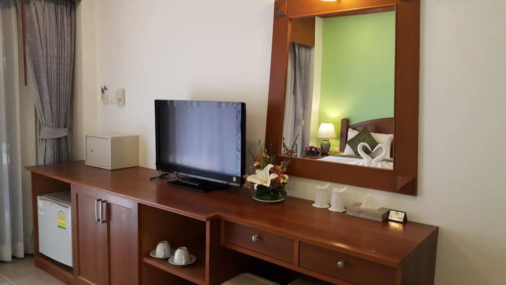 MT Hotel Patong - photo 5