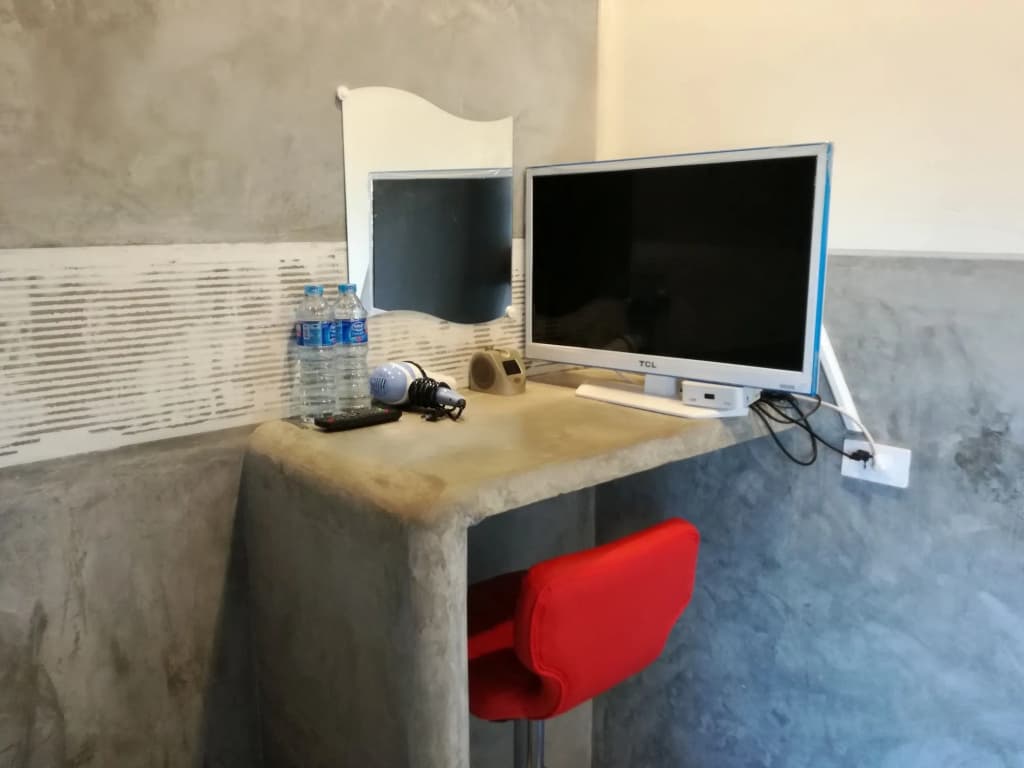 Hive28 - photo 12