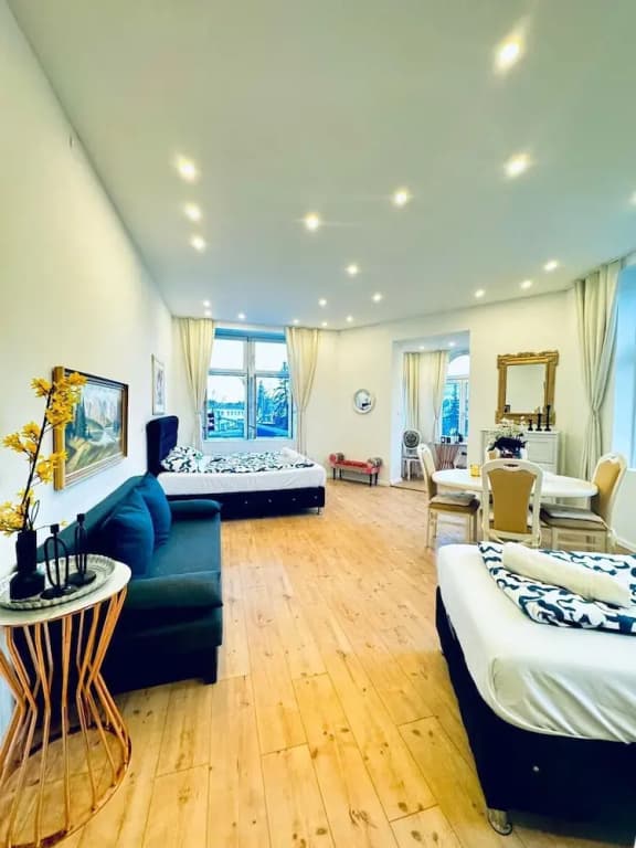 Spacious 3BR Near Kaufpark Alterlaa - photo 28