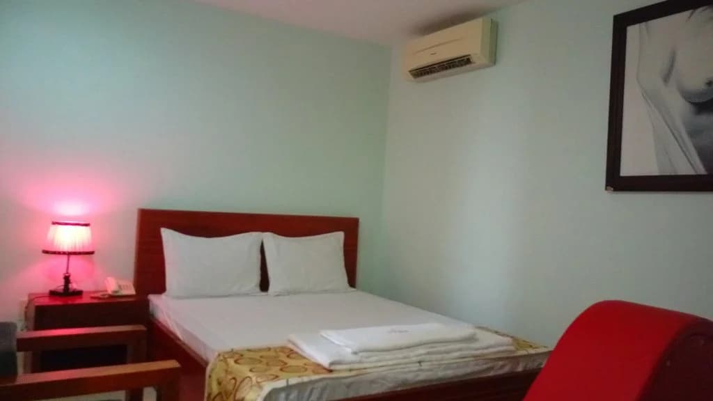 Van Phuc Hotel - photo 2