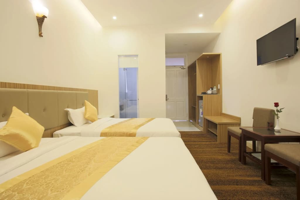 Red Palace Hotel - photo 5