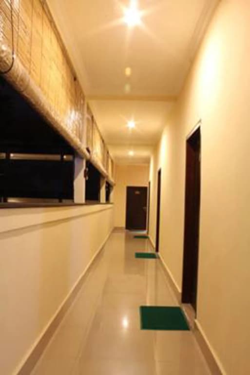 Radha Bali Hotel - photo 12