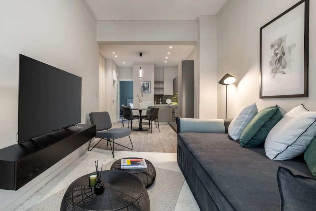 The Beehive Apartments - photo 6