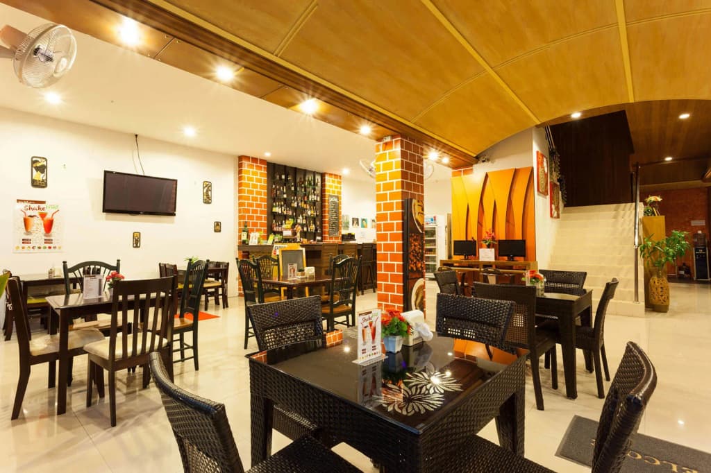Larn Park Resortel - photo 30
