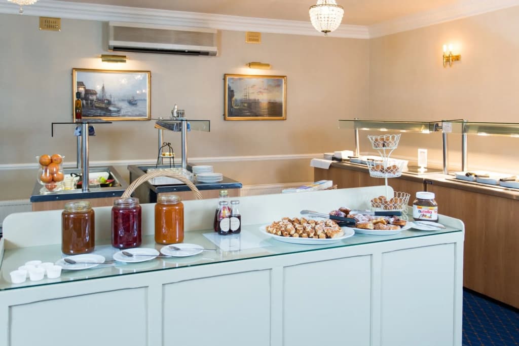 The Clarendon Hotel - Blackheath - photo 14