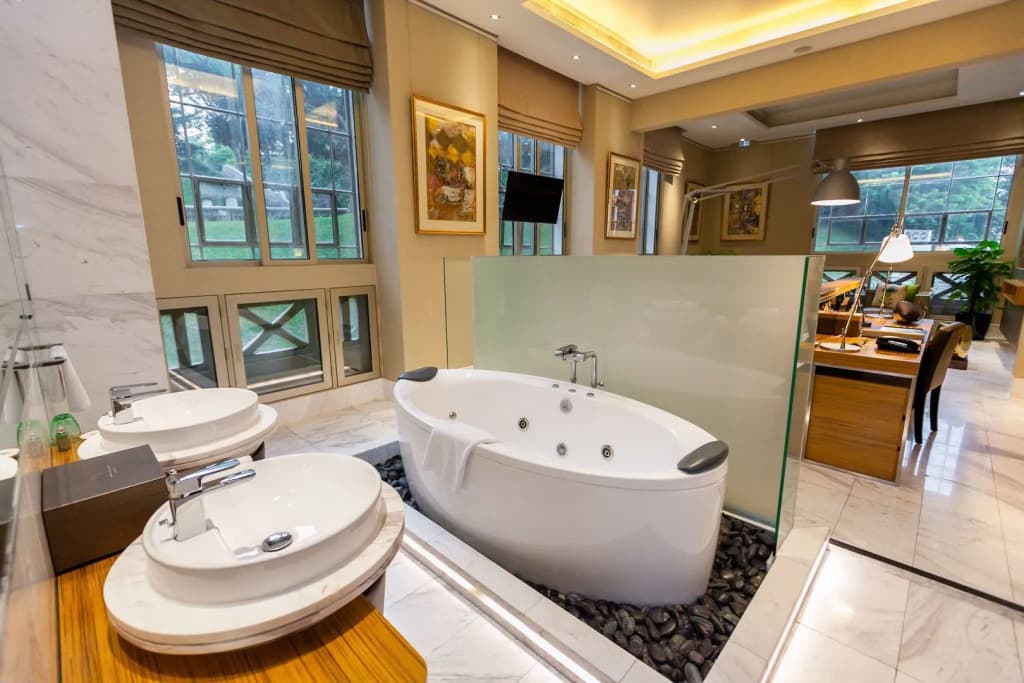 Hotel Fort Canning - photo 11