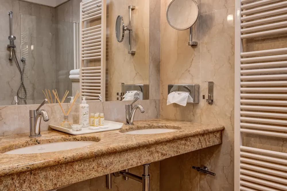 Nerudova 211 Hotel  - photo 49