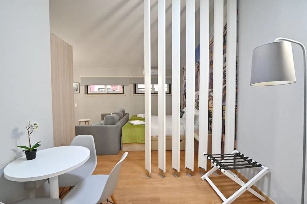 Famous Crows Lisbon Suites - photo 11