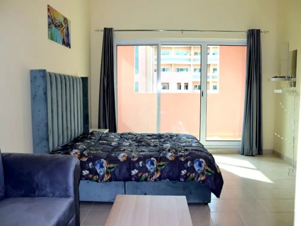Stunning Family Friendly Studio Close To Dubai Hub - photo 2