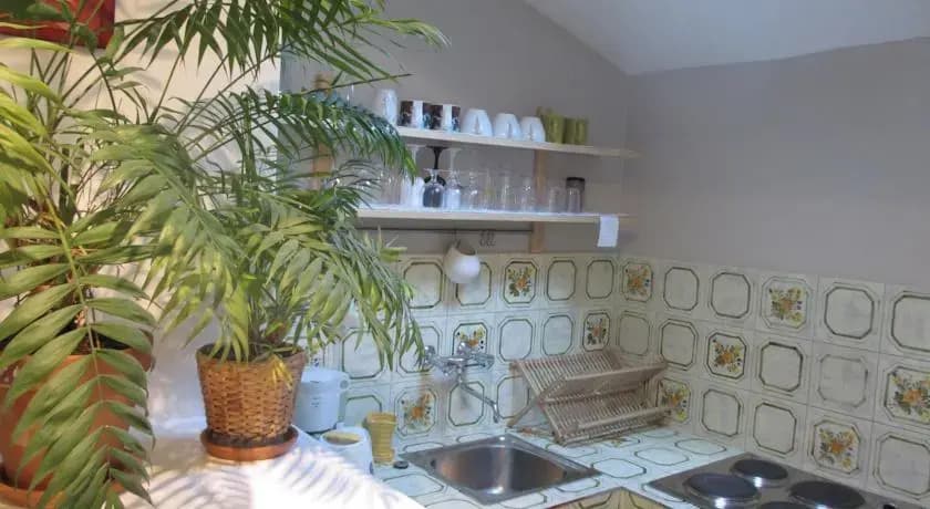 Sky Parlor Studio Apartment - photo 9