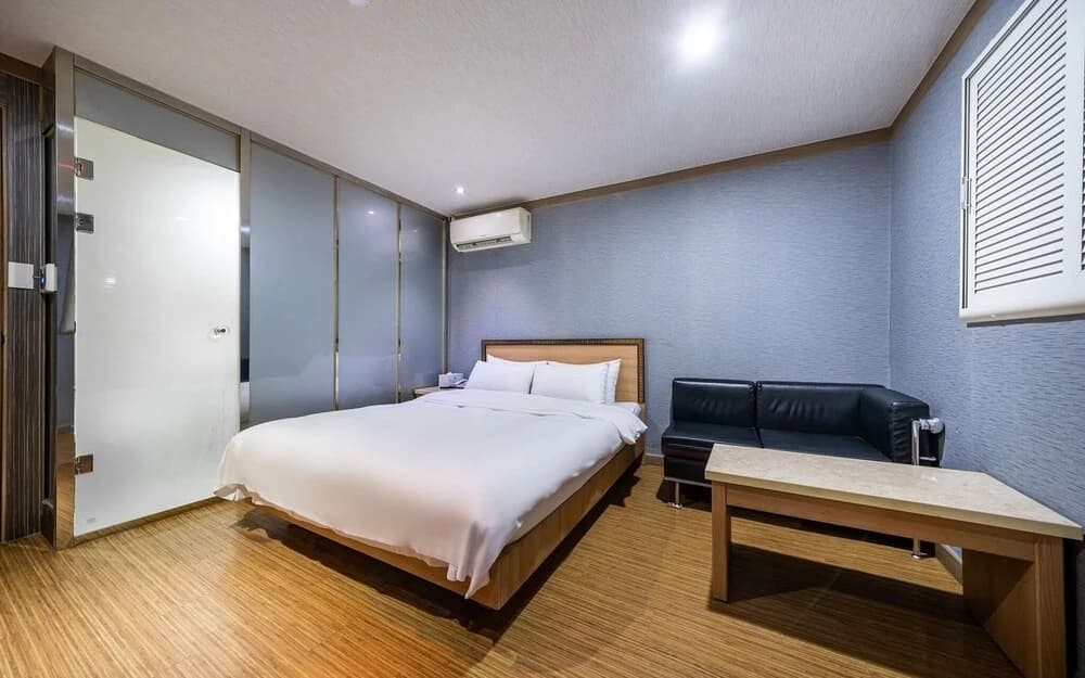 Sadang Charis Hotel - photo 5