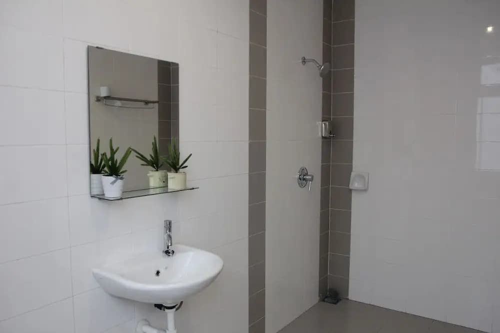 Delite Guest House No 13 @ Batu Ferringhi - photo 9