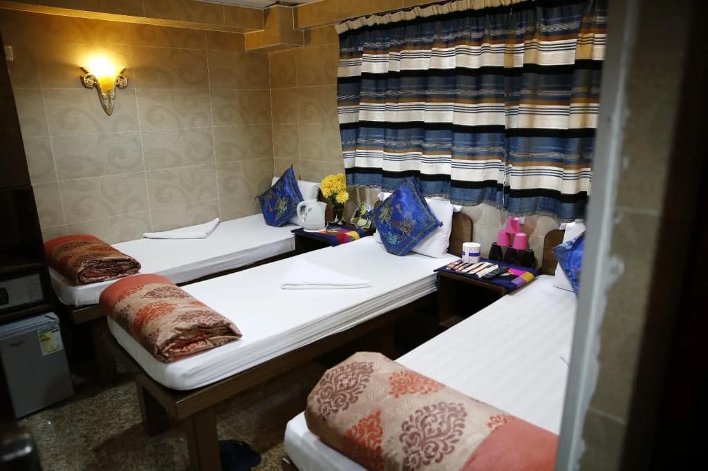 Sandhu guest house - photo 15