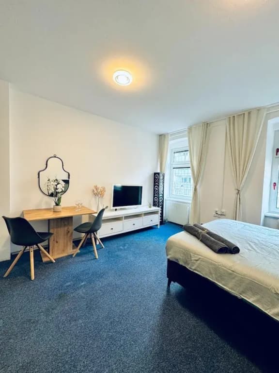Spacious 7BR Apartment Prime Location - photo 41